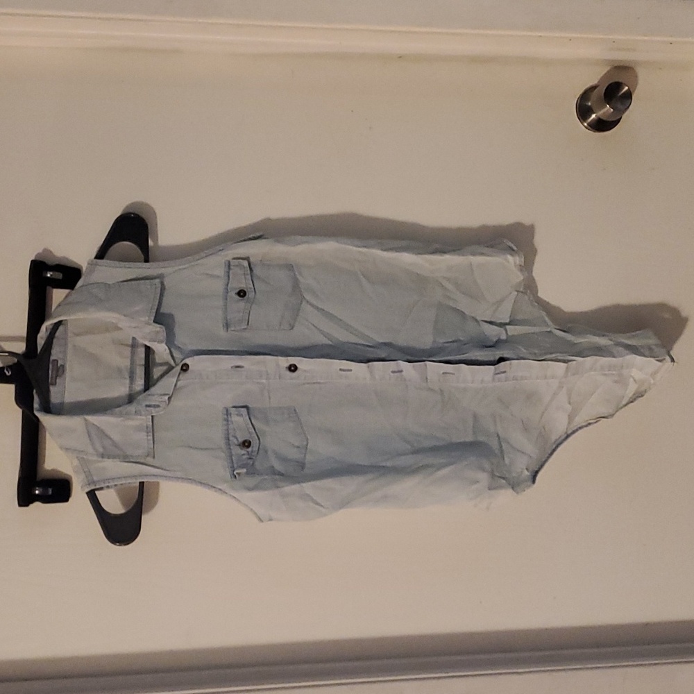 M Denim Charlotte Russe Sleeveless Button-down